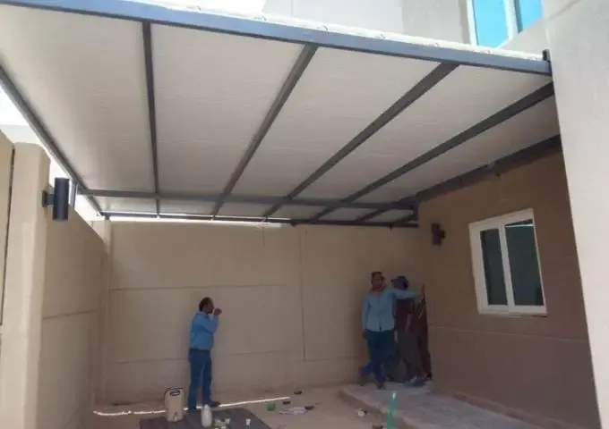 ملاحق ساندوتش بانل في الجنوب الدليل الشامل للتكلفة، المميزات