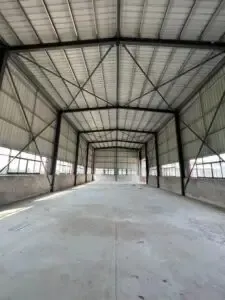 "أفضل شركة تركيب هناجر ومستودعات في خميس مشيط لعام 2026