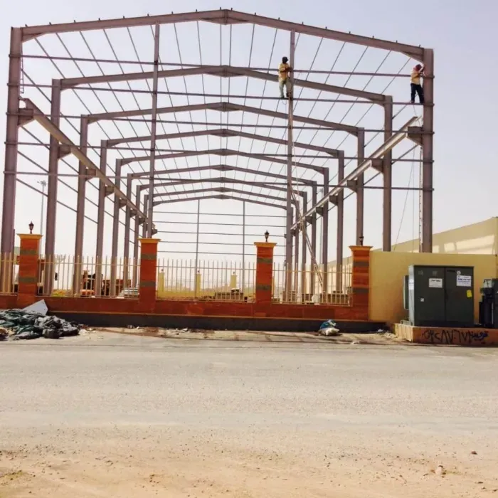 مقاول تركيب هناجر ومستودعات في عسير:وتوريد وتصميم هناجر 