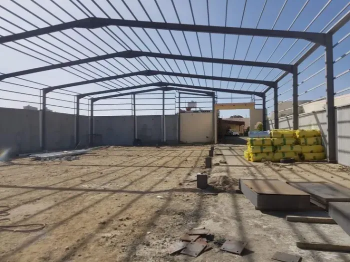 مقاول تركيب هناجر ومستودعات في عسير:وتوريد وتصميم هناجر 