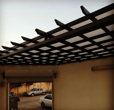 دليل تركيب أفضل مظلات خارجية للمنازل في الجنوب لعام 2026