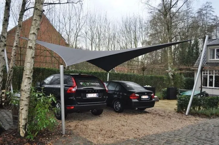 مظلات سيارات وشبكات الشد الإنشائي والمظلات المتحركة بالجنوب