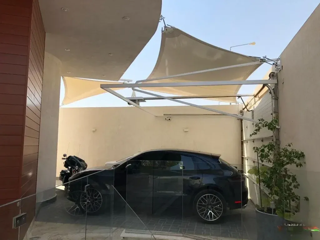 مظلات سيارات وشبكات الشد الإنشائي والمظلات المتحركة بالجنوب