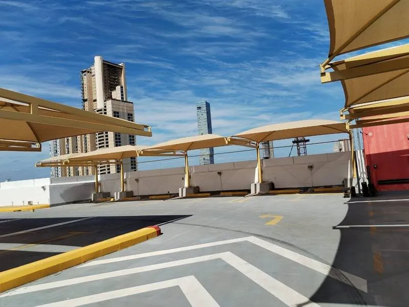 دليل شامل حول تركيب مظلات سيارات بالجنوب: الأنواع، الأسعار