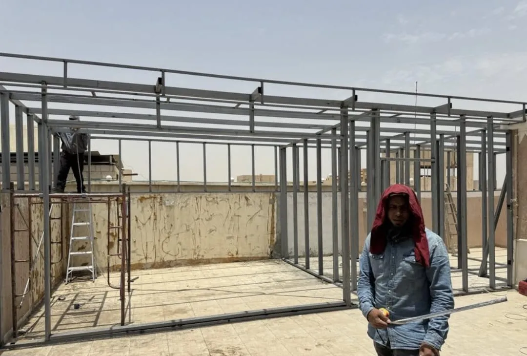 كم تكلفة بناء غرفه ساندوتش بانل؟في أبها(الأسعار لعام 2026)