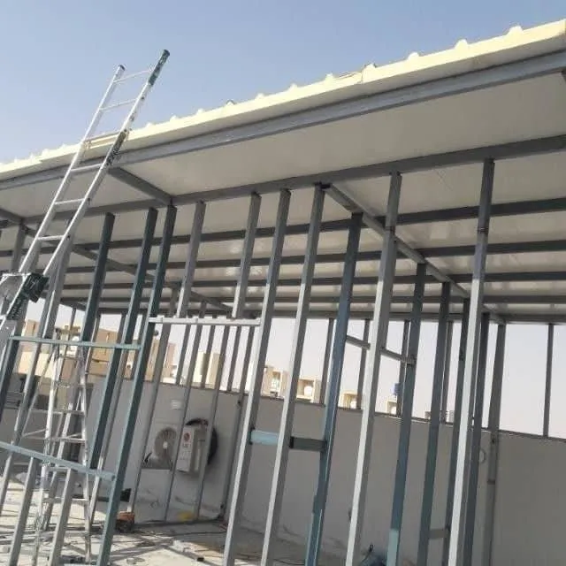 بناء ملاحق وغرف ساندوتش بانل في أبها 
