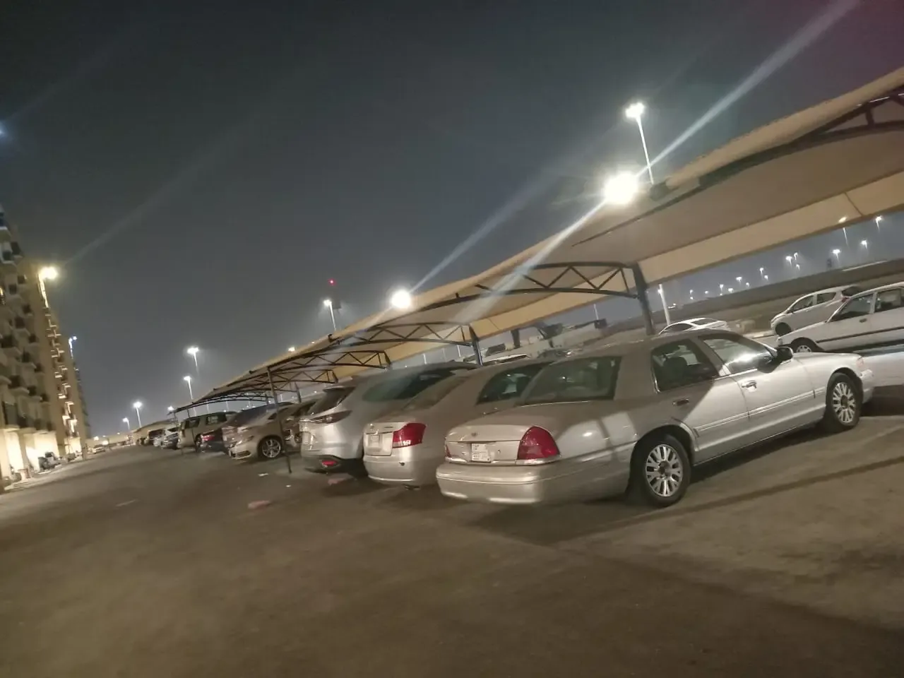 حداد تركيب مظلات أبها|فني تركيب مظلات سيارات ومظلات خارجية