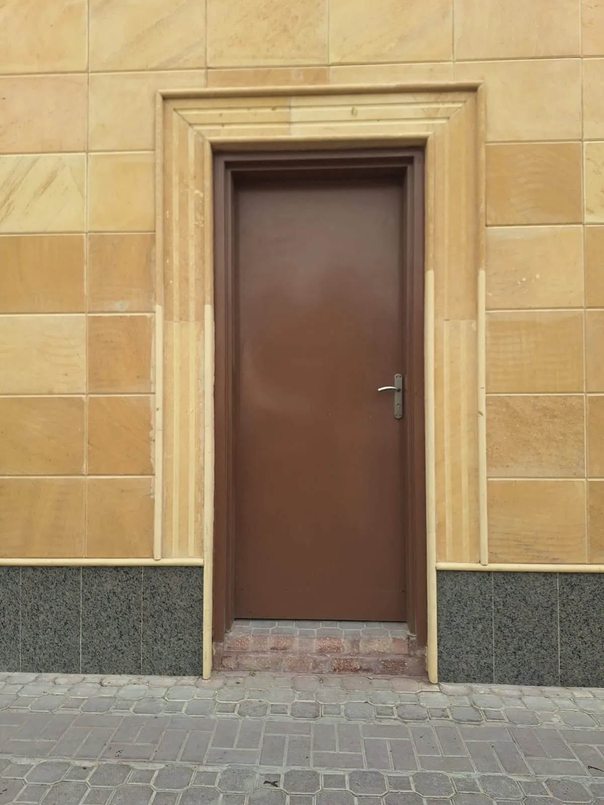 حداد مظلات وأبواب في أبها 