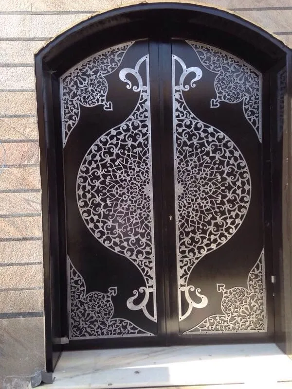 حداد مظلات وأبواب في أبها 