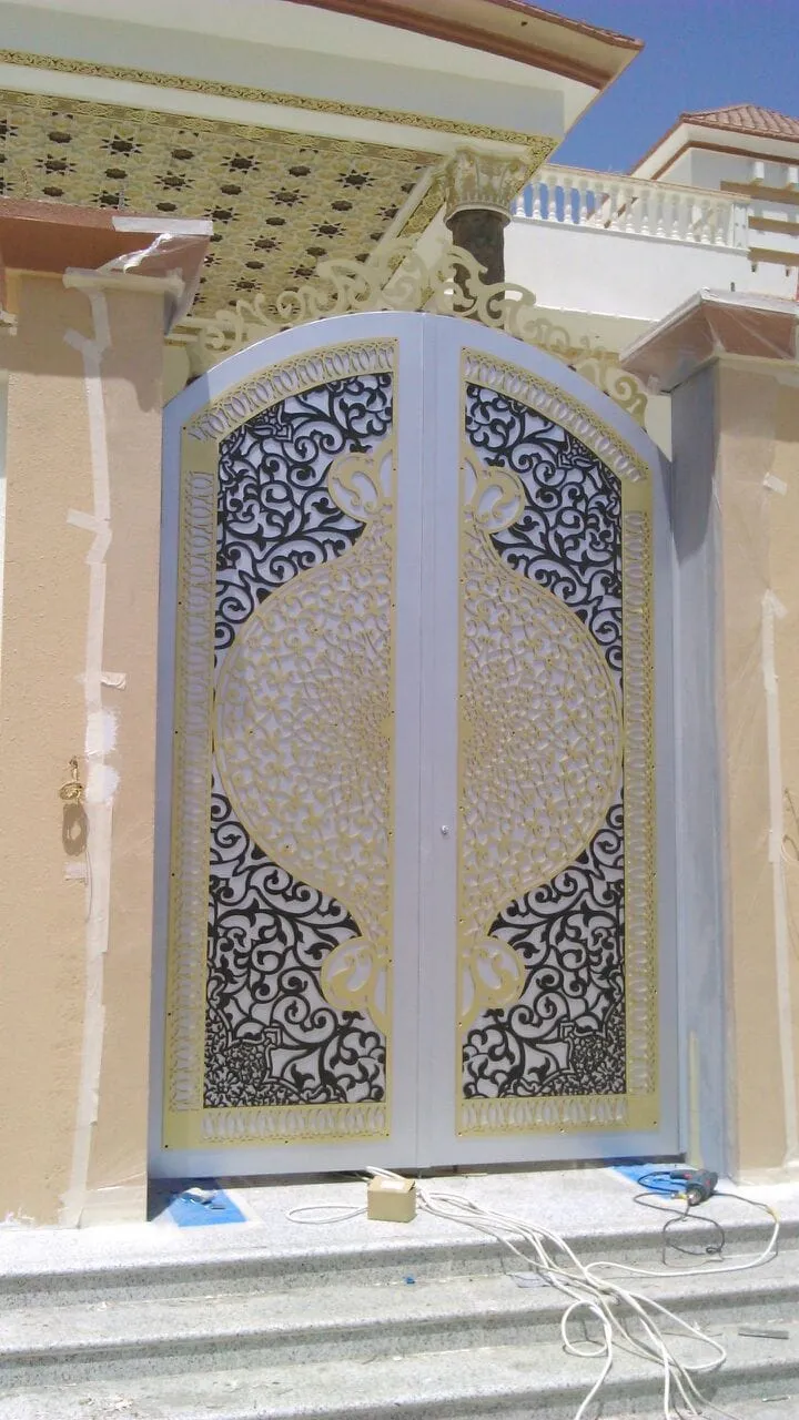 حداد مظلات وأبواب في أبها 