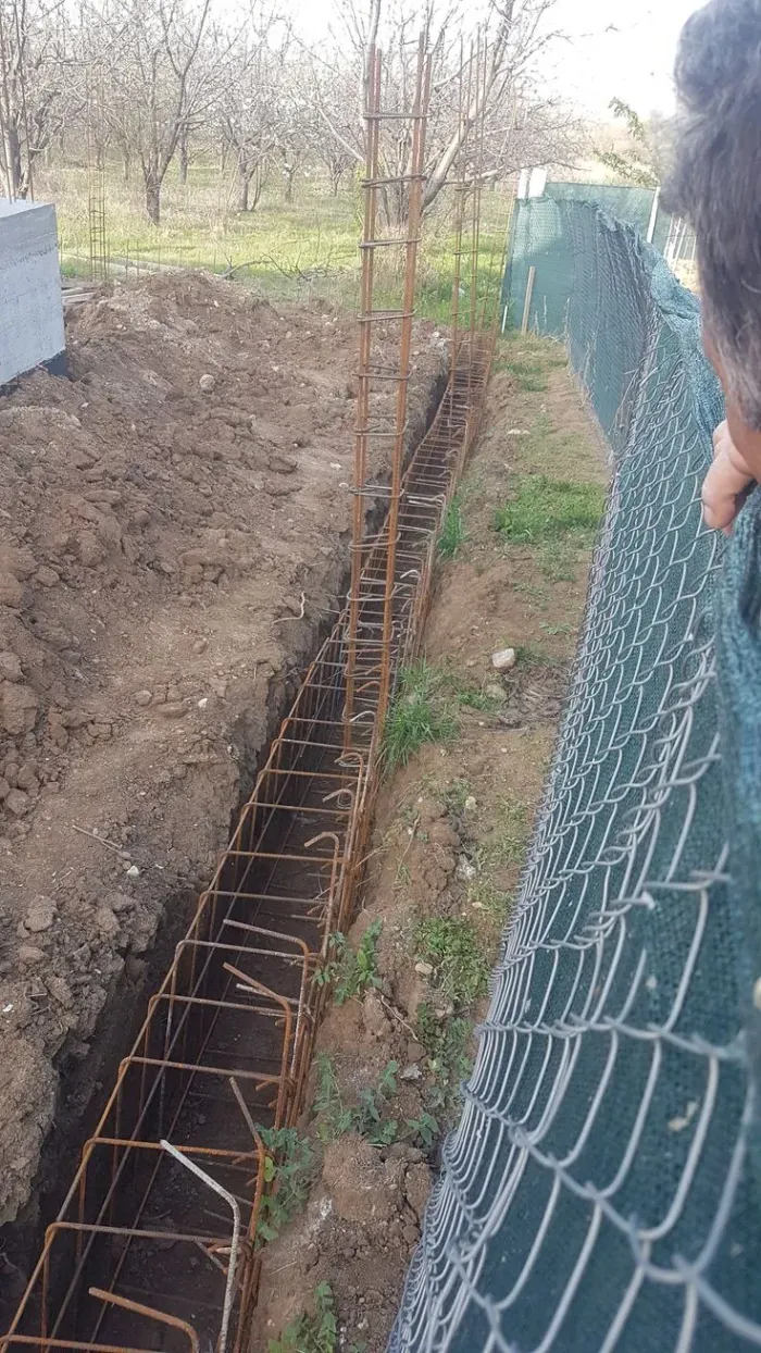 شبوك للمزارع والأراضي في أبها 